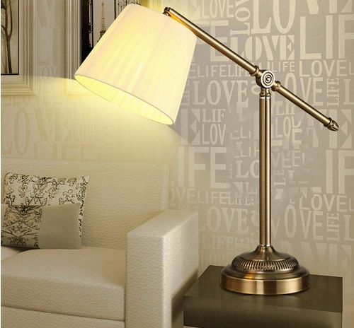lampade da comodino classiche