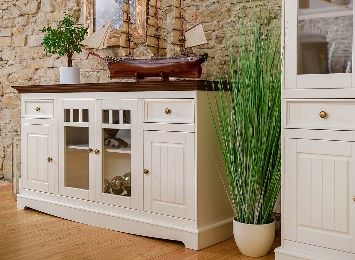 Acquista il migliore mobile credenza per i tuoi ambienti da Arrediorg. Vuoi maggiori informazioni? Contatta ora il nostro servizio clienti mobile credenza con cassetti in legno